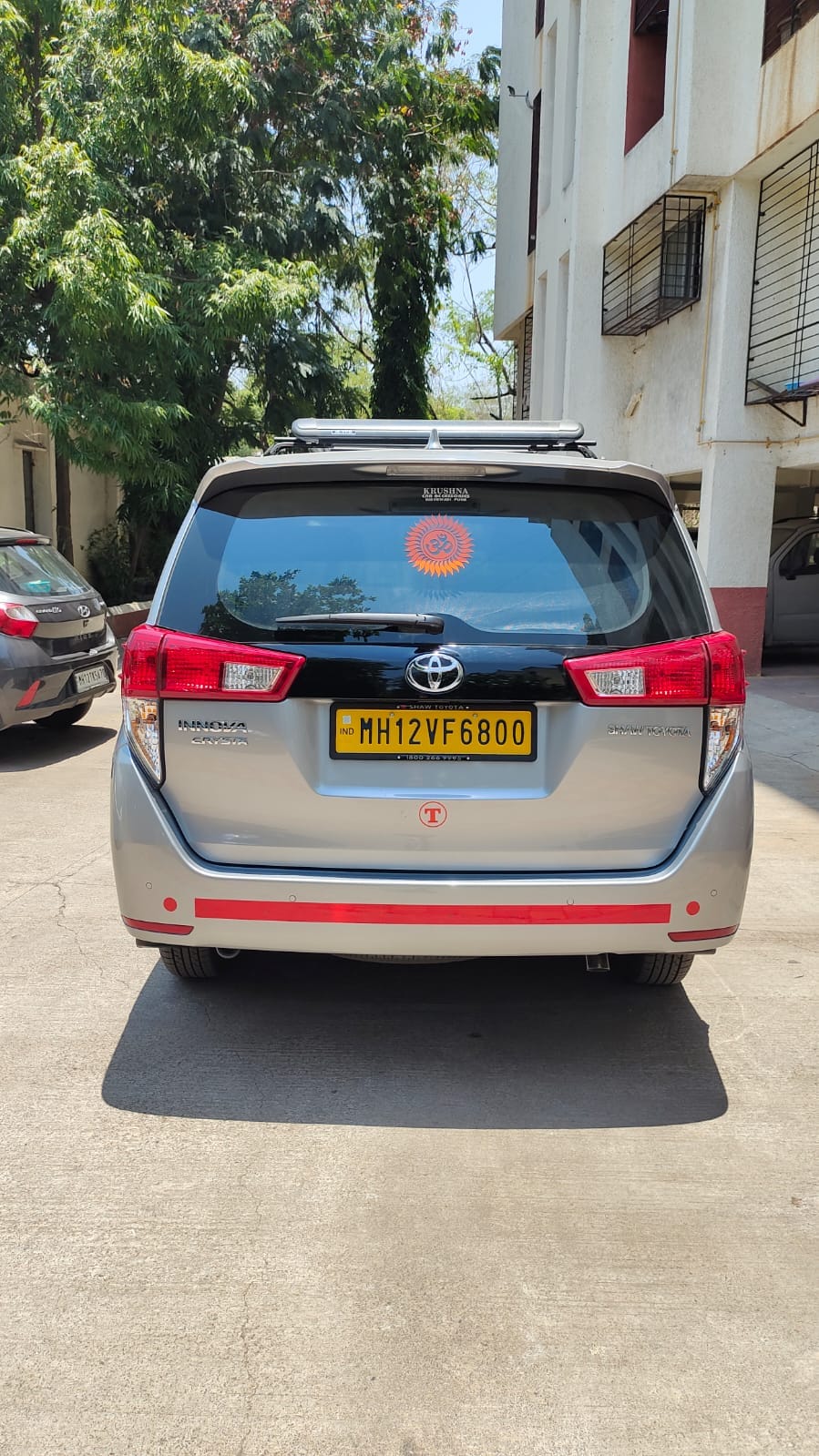 Innova Crysta exterior